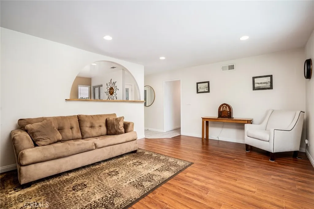 15501 Eliot, Huntington Beach, California 92647 home-pic-8