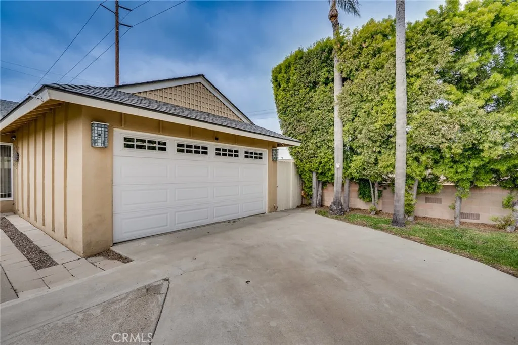 15501 Eliot, Huntington Beach, California 92647 home-pic-4