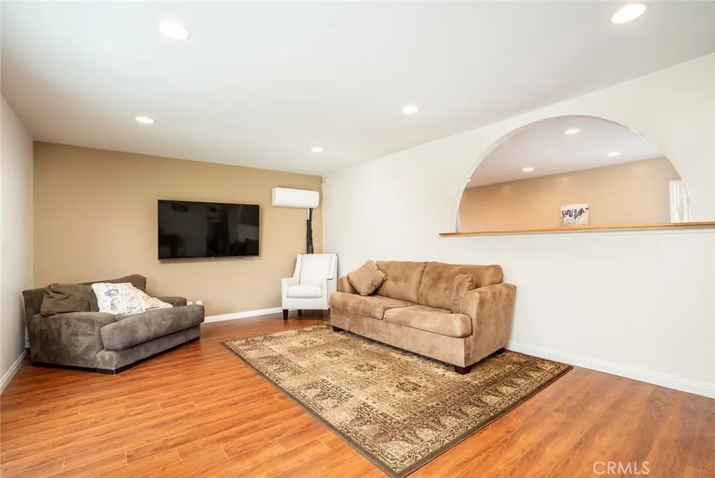 15501 Eliot, Huntington Beach, California 92647 home-pic-7
