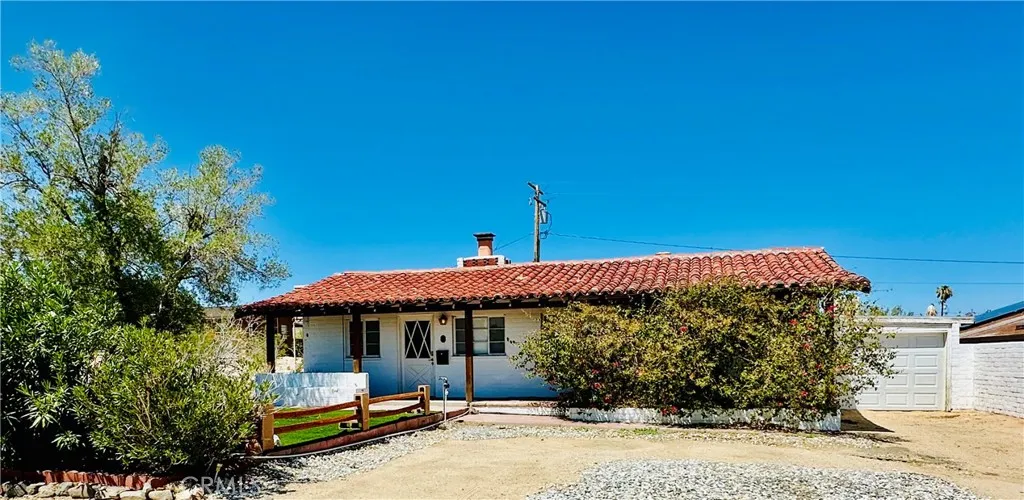 6274 Baileya Avenue, 29 Palms, California 92277 home-pic-2
