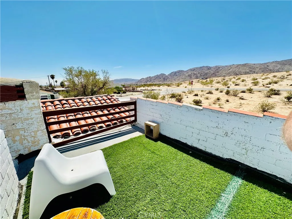 6274 Baileya Avenue, 29 Palms, California 92277 home-pic-24