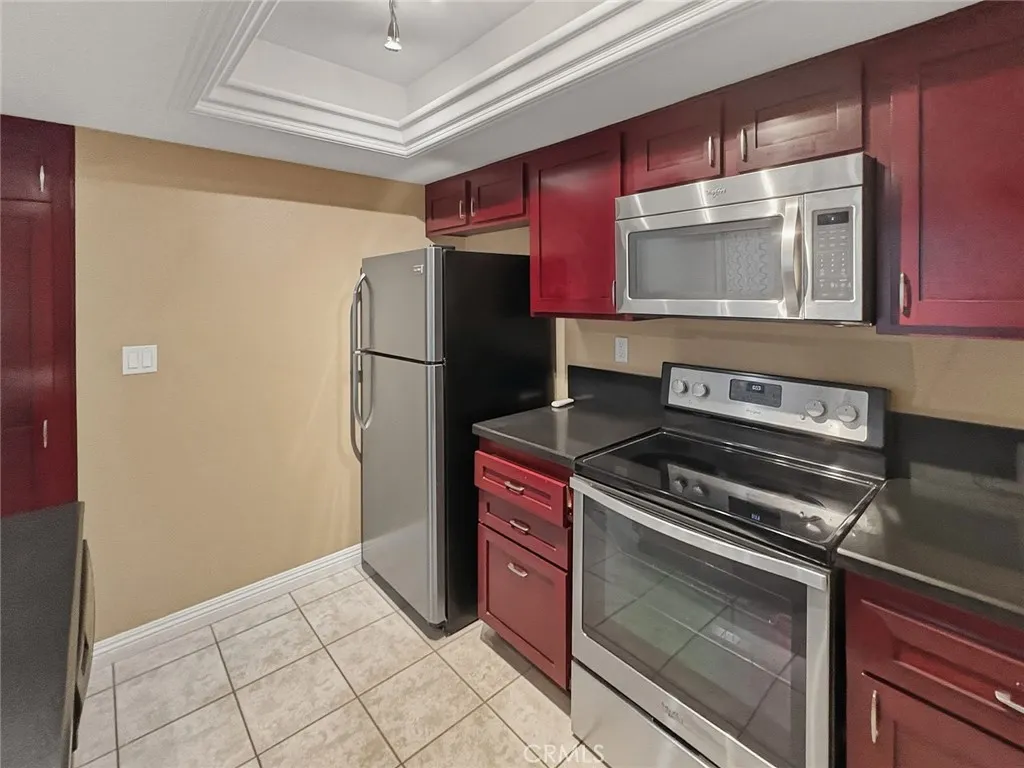 18408 Hatteras, Tarzana, California 91356 home-pic-6