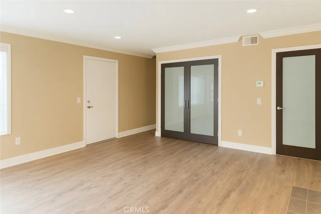 18408 Hatteras, Tarzana, California 91356 home-pic-2