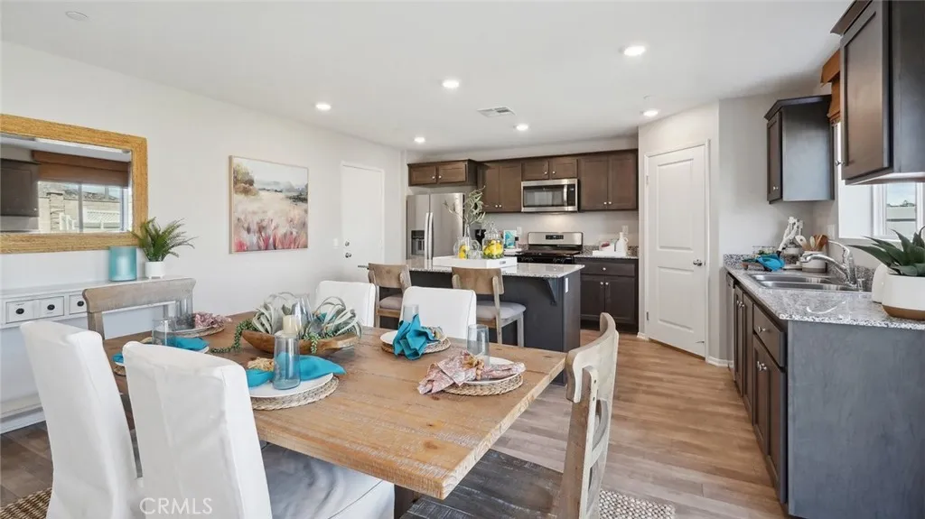 31071 London Plane Drive, Winchester, California 92596 home-pic-6