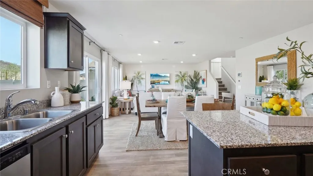 31071 London Plane Drive, Winchester, California 92596 home-pic-11