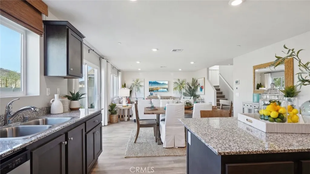 31071 London Plane Drive, Winchester, California 92596 home-pic-9