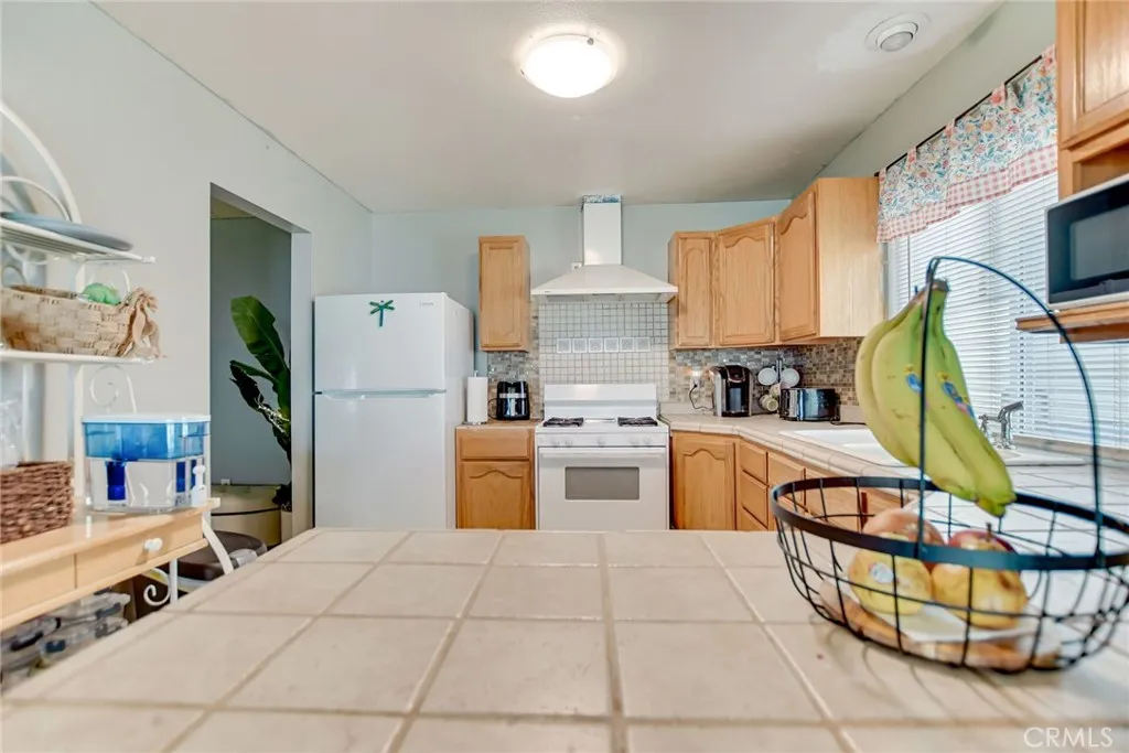 1602 Glover Street, Redlands, California 92374 home-pic-13