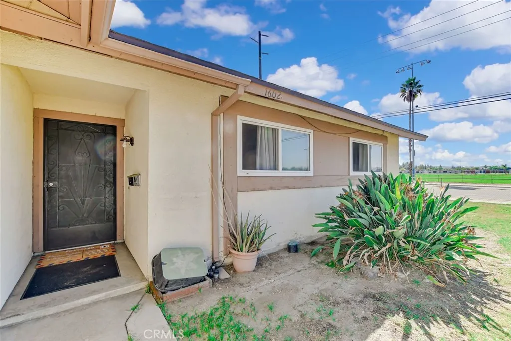 1602 Glover Street, Redlands, California 92374 home-pic-6