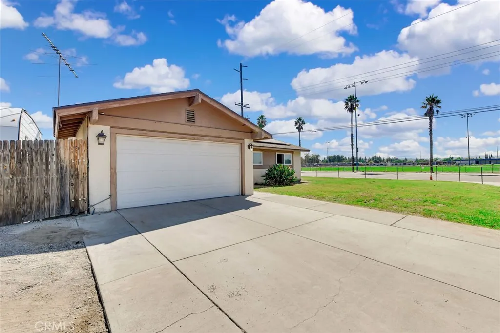 1602 Glover Street, Redlands, California 92374 home-pic-4