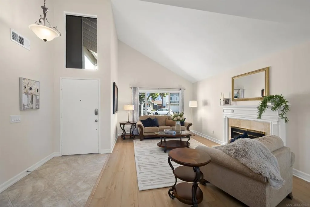 12740 Prairie Dog Ave, San Diego, California 92129 home-pic-9