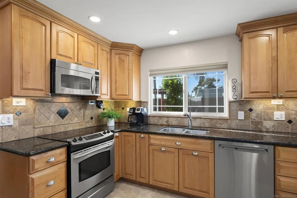 12740 Prairie Dog Ave, San Diego, California 92129 home-pic-6