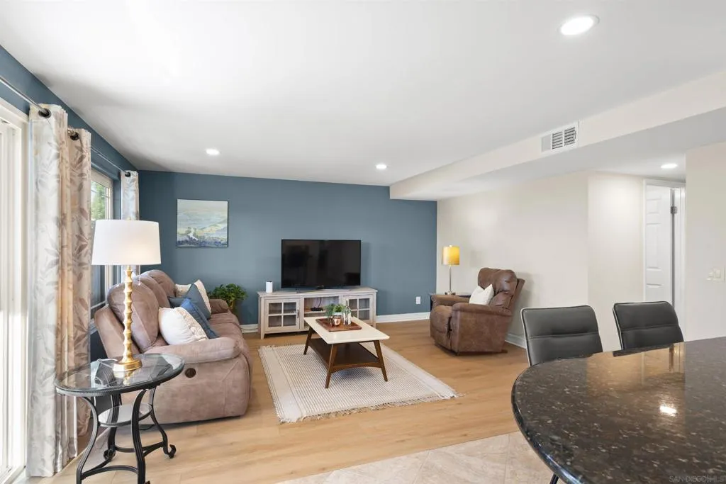 12740 Prairie Dog Ave, San Diego, California 92129 home-pic-18