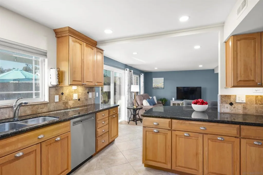 12740 Prairie Dog Ave, San Diego, California 92129 home-pic-15