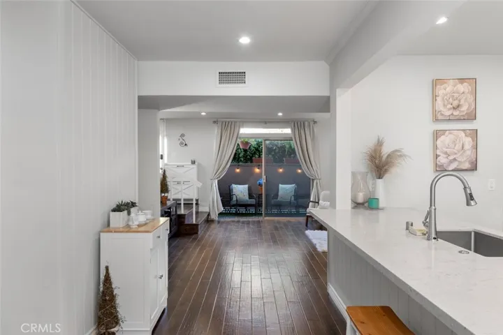 10396 Almayo Avenue 1, Los Angeles, California 90064