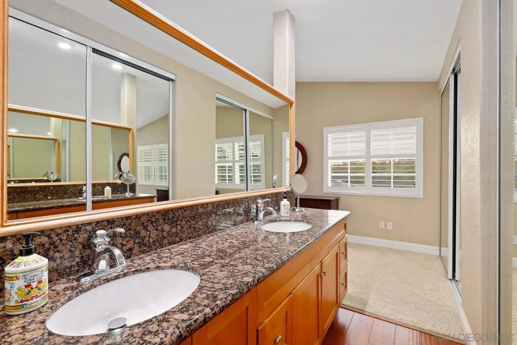 10421 Les Arbres Pl, San Diego, California 92131 home-pic-18