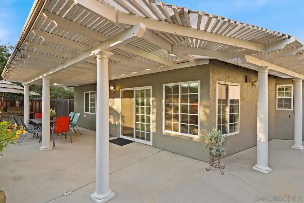10421 Les Arbres Pl, San Diego, California 92131 home-pic-23