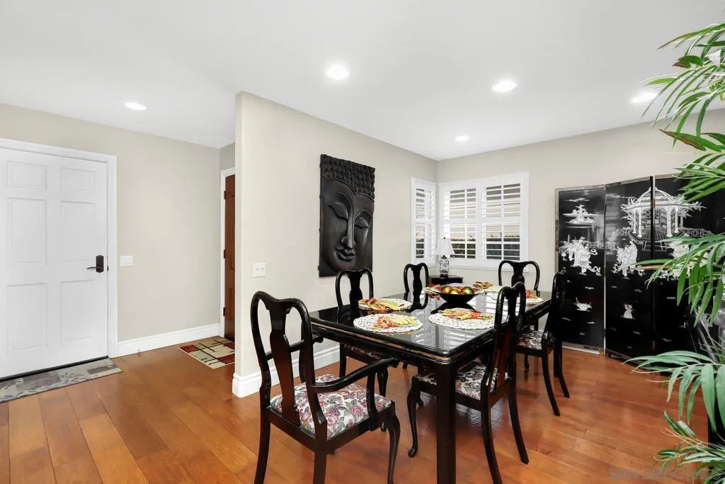 10421 Les Arbres Pl, San Diego, California 92131 home-pic-4