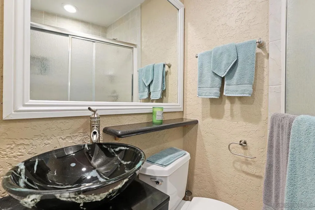 10421 Les Arbres Pl, San Diego, California 92131 home-pic-14