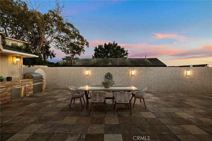 1651 Thurston Dr, Laguna Beach, California 92651