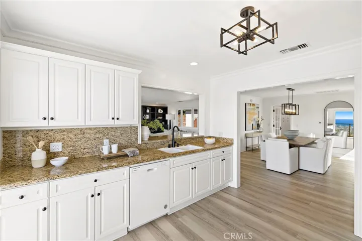 1651 Thurston Dr, Laguna Beach, California 92651