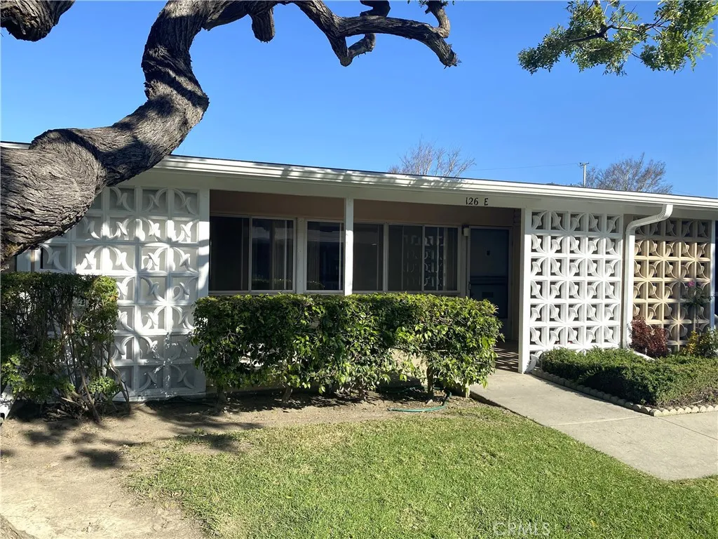 1520 Pelham Rd., Seal Beach, California 90740 home-pic-1