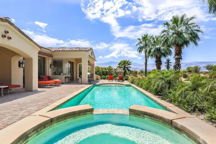 Pool & View