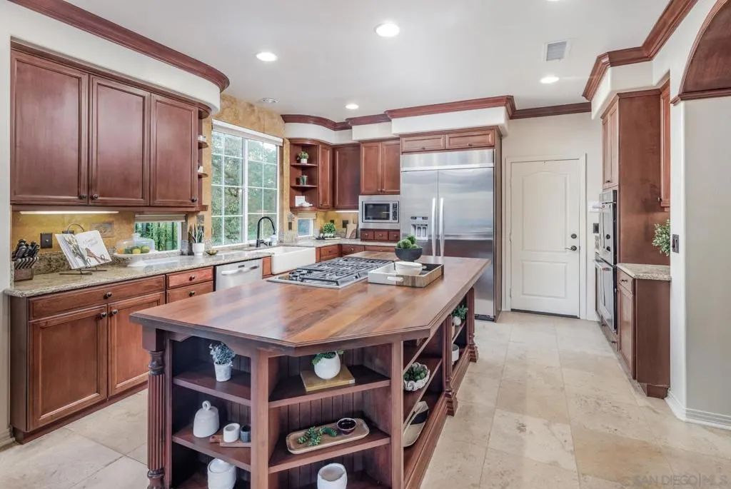 17095 Butterfield Trail, Poway, California 92064 home-pic-8
