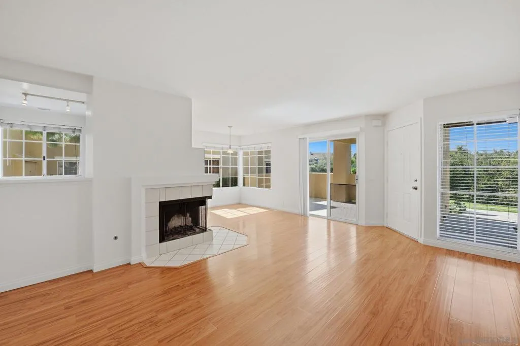 7330 Calle Cristobal 87, San Diego, California 92126 home-pic-3