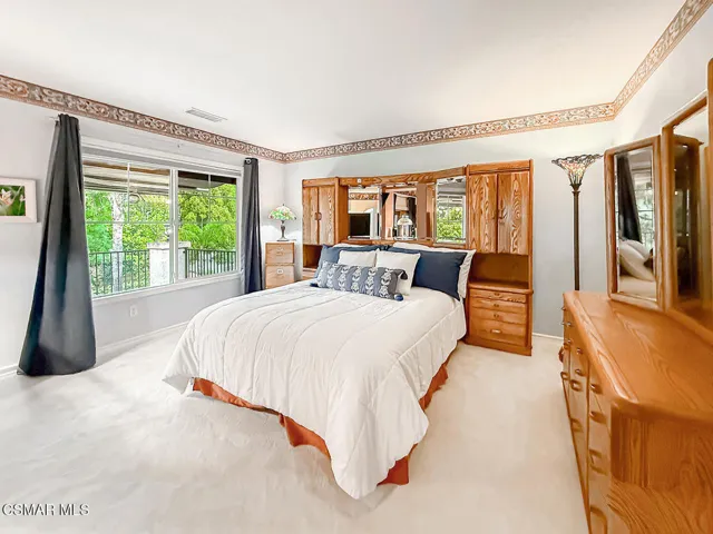 iPrimary Bedroom Suite and Balcony3