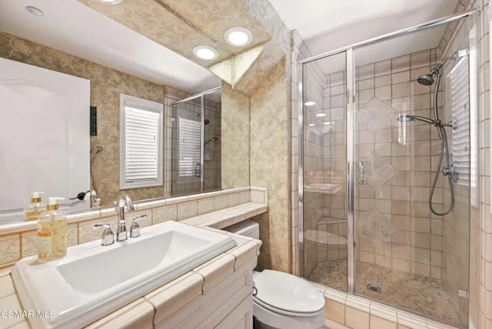 En Suite Bath