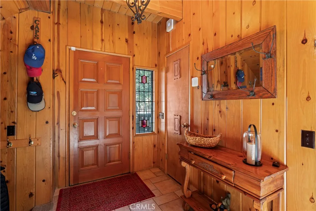 27169 Ironwood Lane, Lake Arrowhead, California 92352 home-pic-5