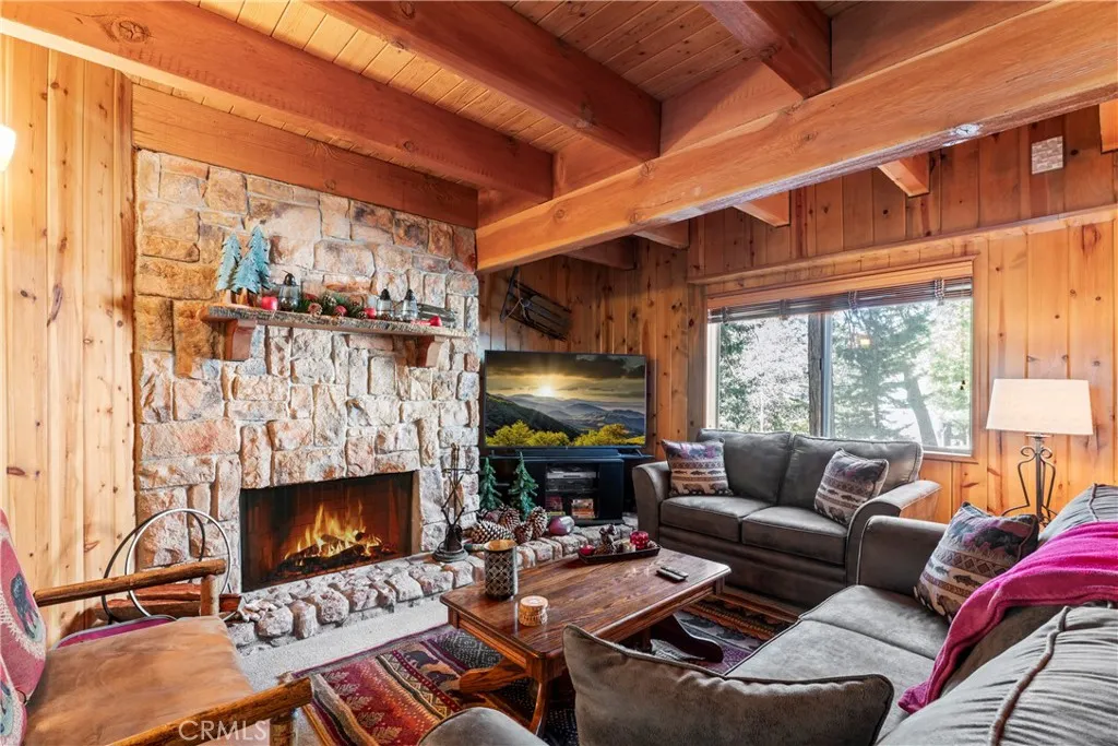 27169 Ironwood Lane, Lake Arrowhead, California 92352 home-pic-33