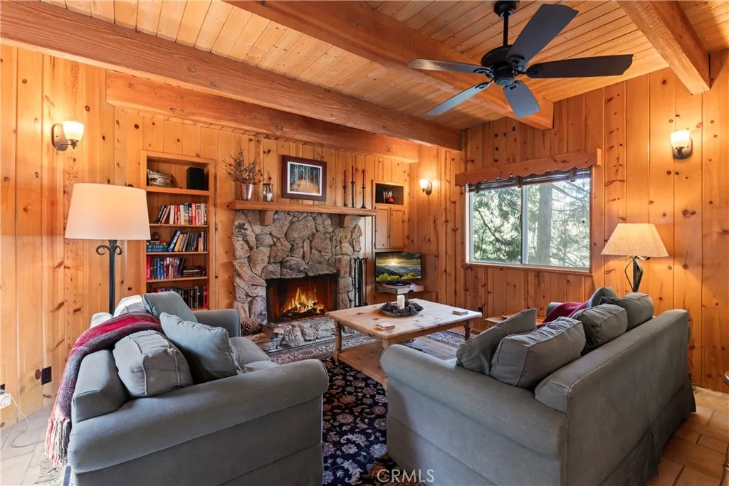 27169 Ironwood Lane, Lake Arrowhead, California 92352 home-pic-14