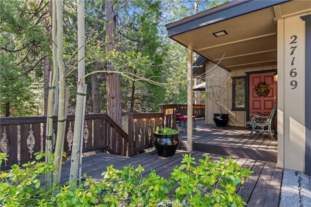27169 Ironwood Lane, Lake Arrowhead, California 92352 home-pic-2