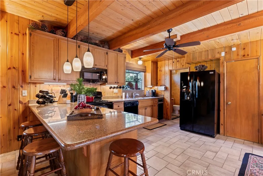 27169 Ironwood Lane, Lake Arrowhead, California 92352 home-pic-8
