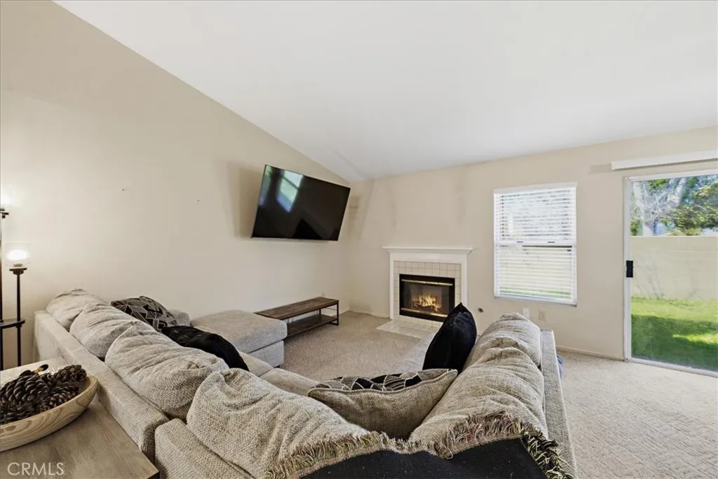 717 Balsam Way, Hemet, California 92545 home-pic-6