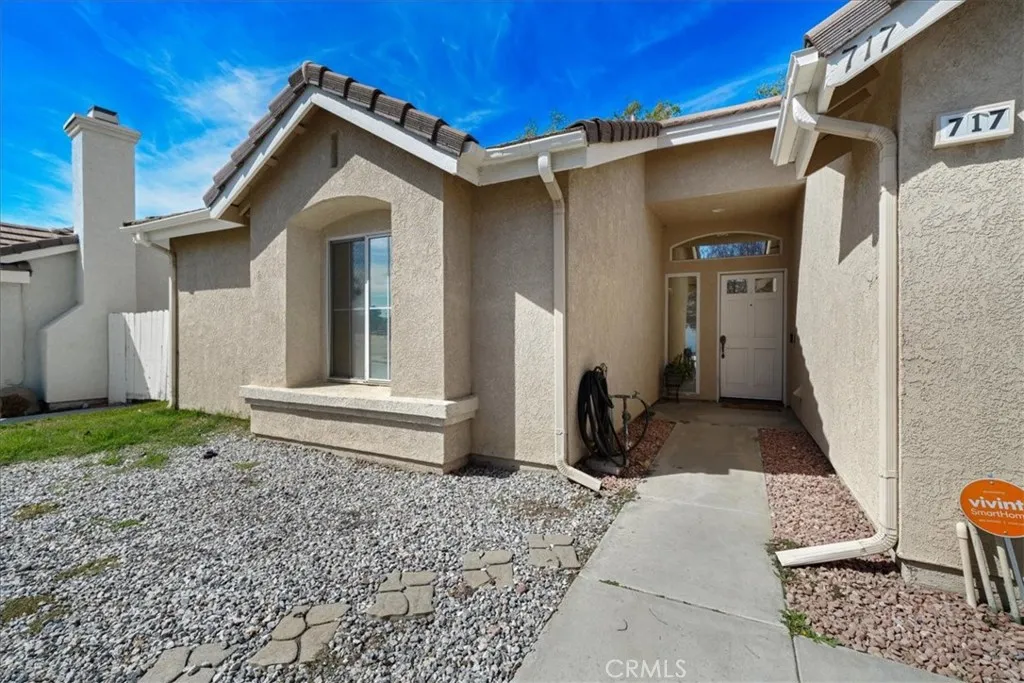 717 Balsam Way, Hemet, California 92545 home-pic-3