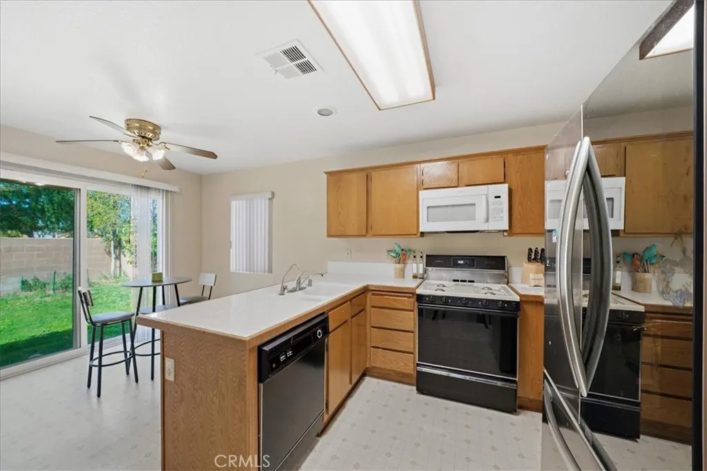 717 Balsam Way, Hemet, California 92545 home-pic-11