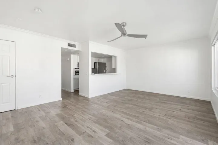 12_12012875_186731_186731-EI-112