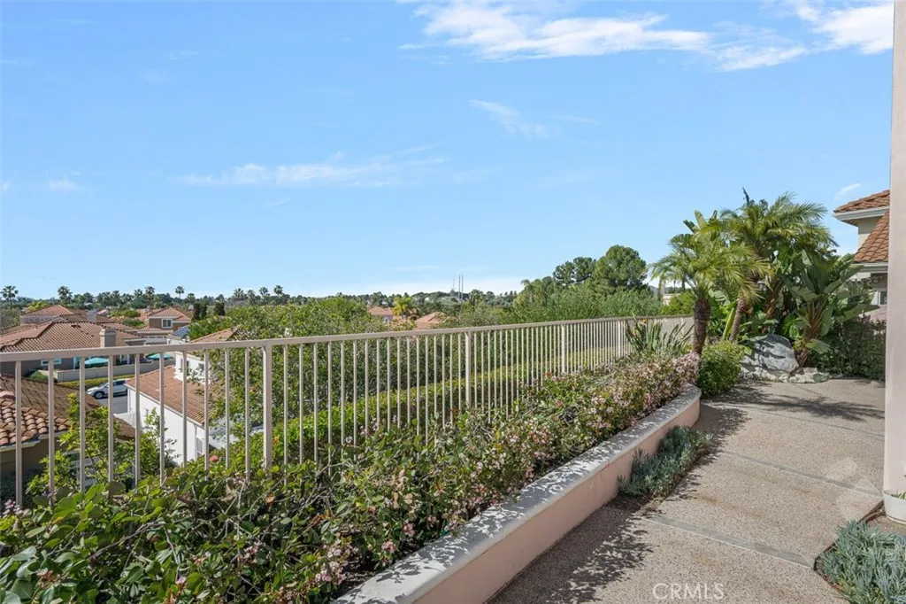 21285 Amora, Mission Viejo, California 92692 home-pic-4