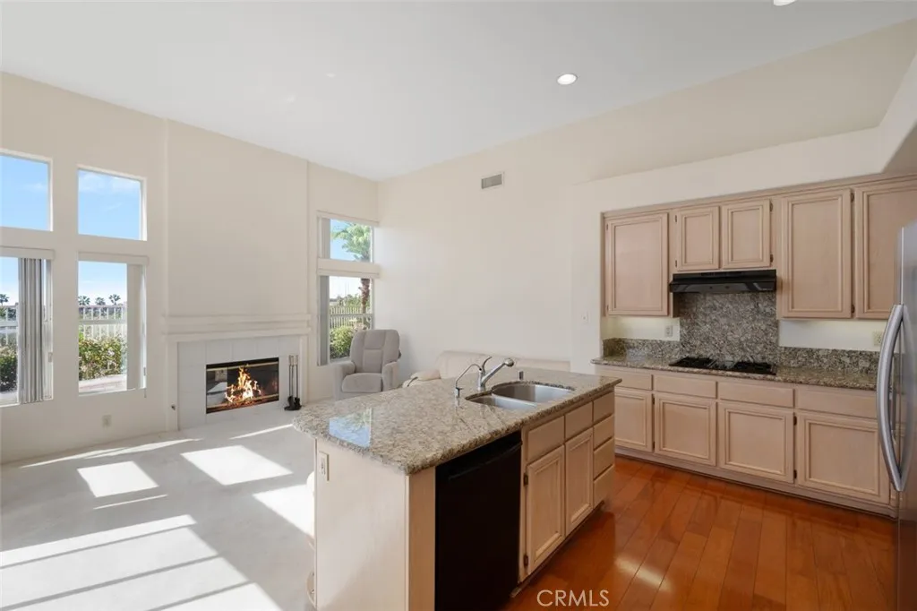 21285 Amora, Mission Viejo, California 92692 home-pic-2