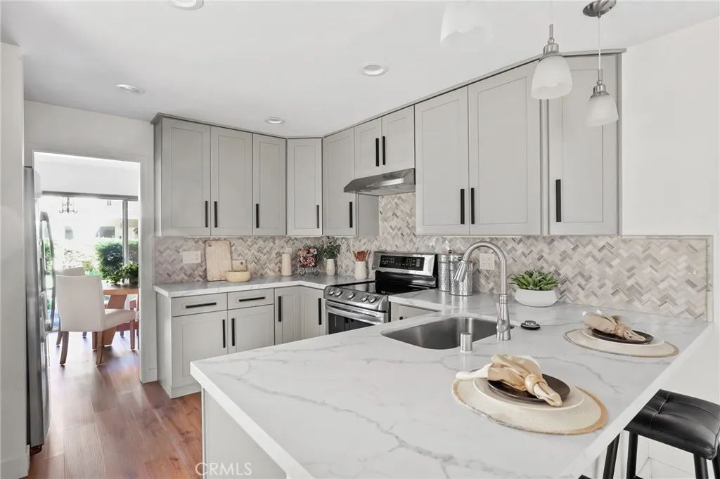 3058 Club House Road, Costa Mesa, California 92626 home-pic-1