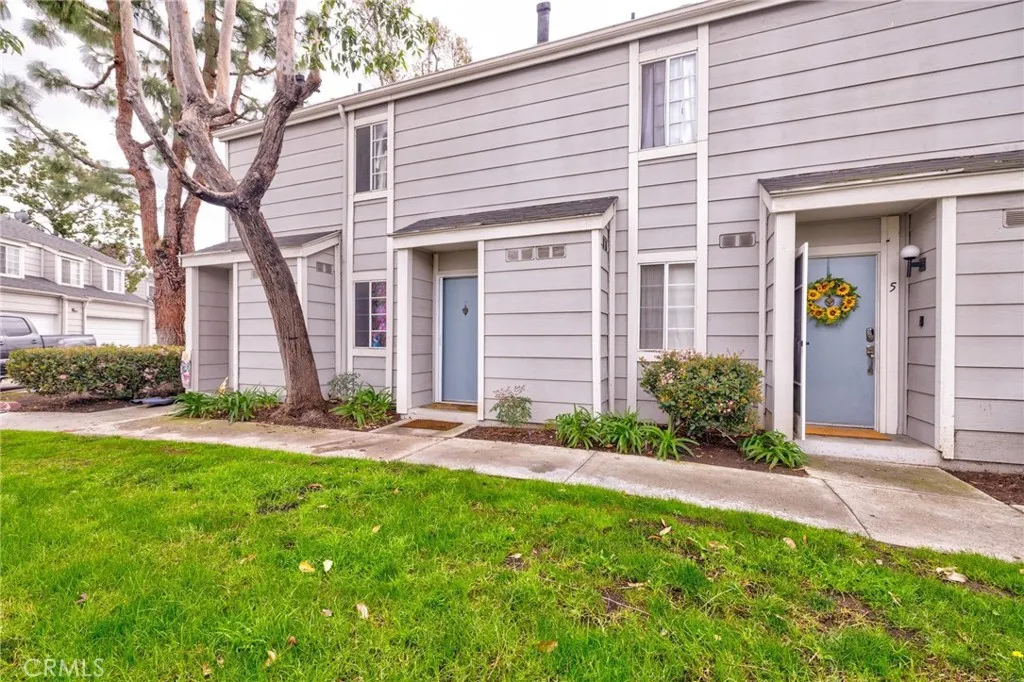 2410 W Orangethorpe 6, Fullerton, California 92833 home-pic-1