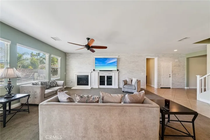 Bright and comfortable gathering space