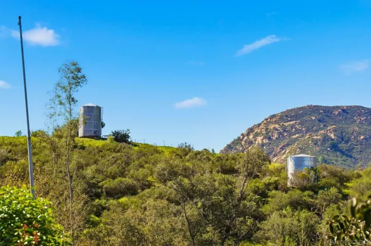 432 Arnold Way, Alpine, California 91901