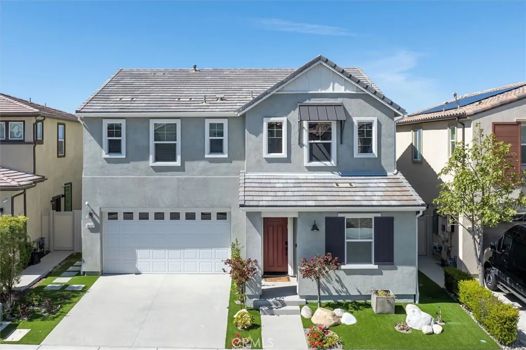 18262 Astro Court, Saugus, California 91350 home-pic-1