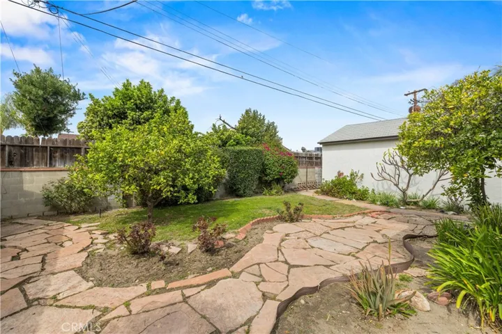 7643 Westland Avenue, North Hollywood, California 91605