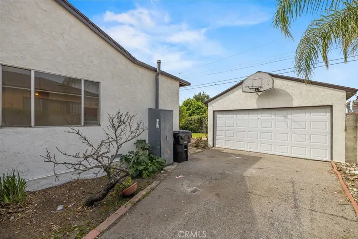 7643 Westland Avenue, North Hollywood, California 91605