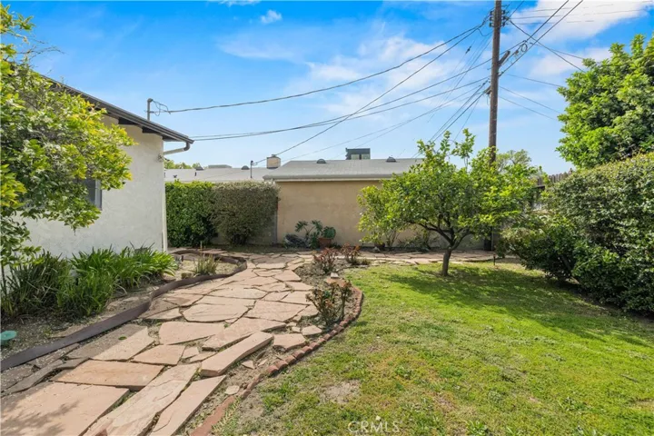 7643 Westland Avenue, North Hollywood, California 91605
