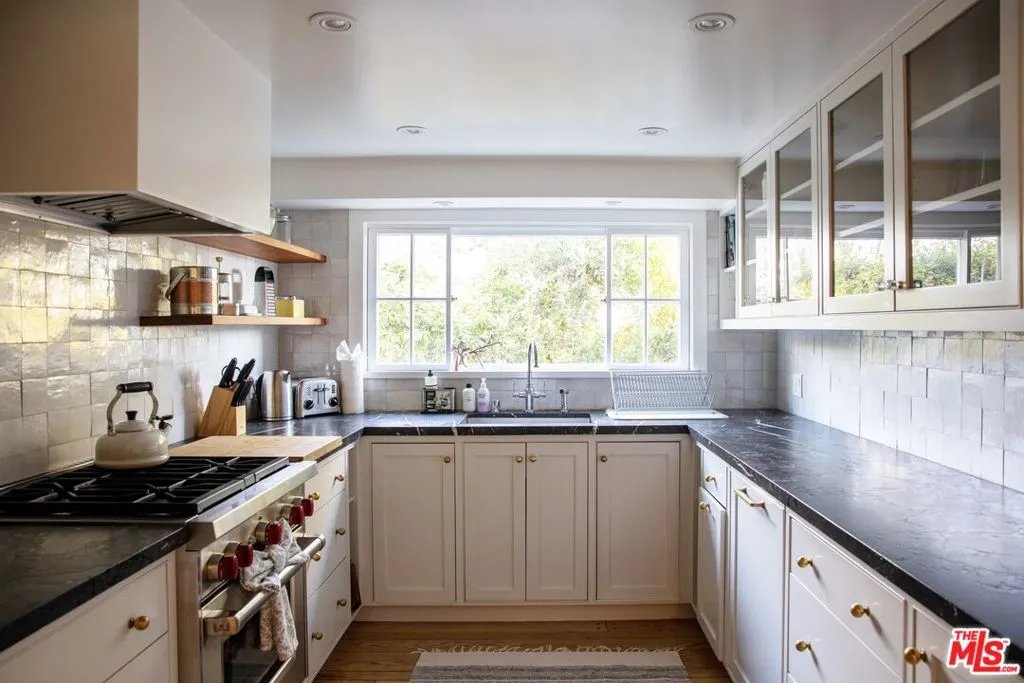 1238 Fernwood Pacific Drive, Topanga, California 90290 home-pic-12